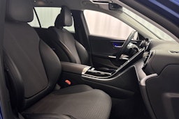 vihreä Mercedes-Benz C 2022 kuva 15.