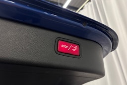 vihreä Mercedes-Benz C 2022 kuva 17.