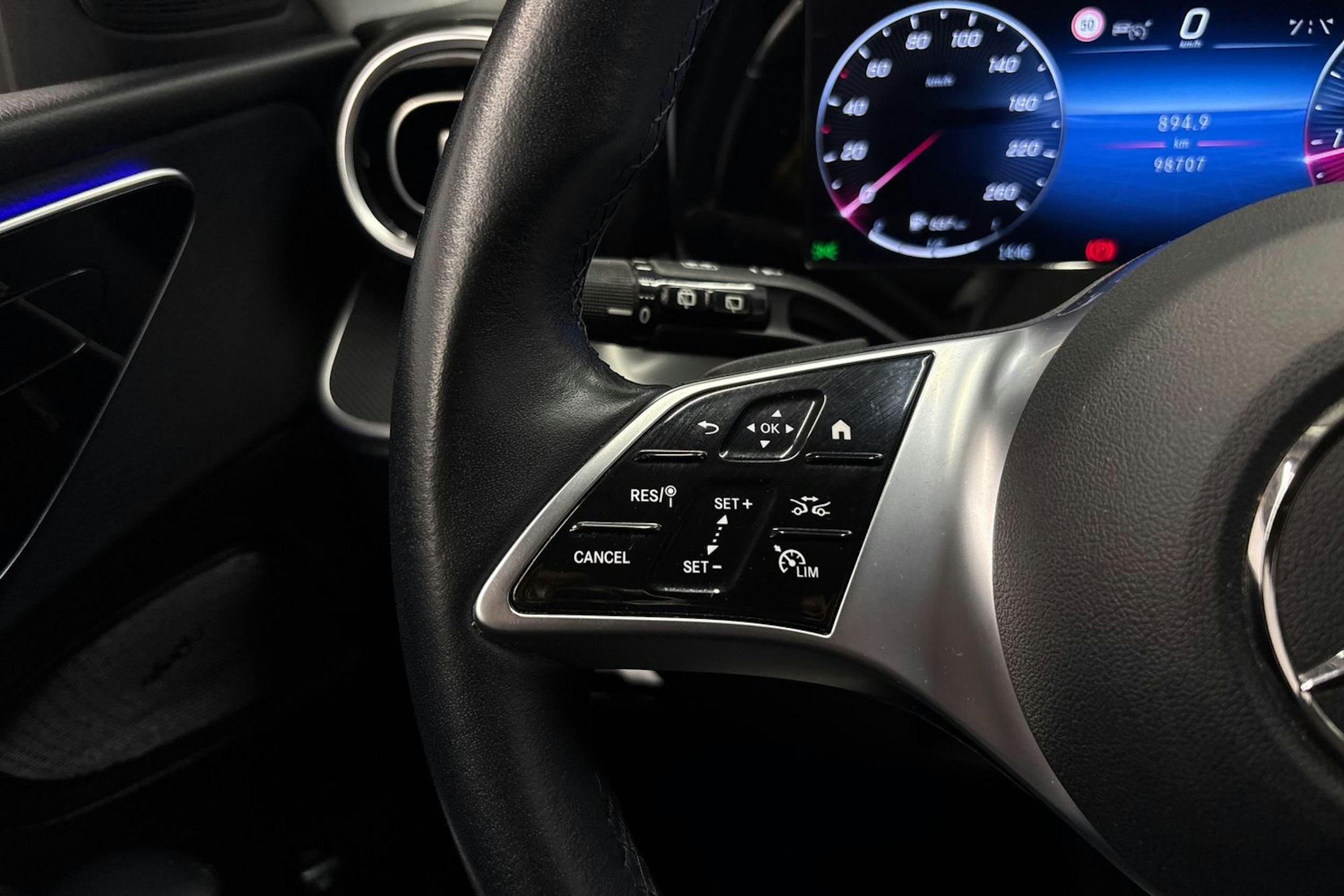 vihreä Mercedes-Benz C 2022 kuva 22.