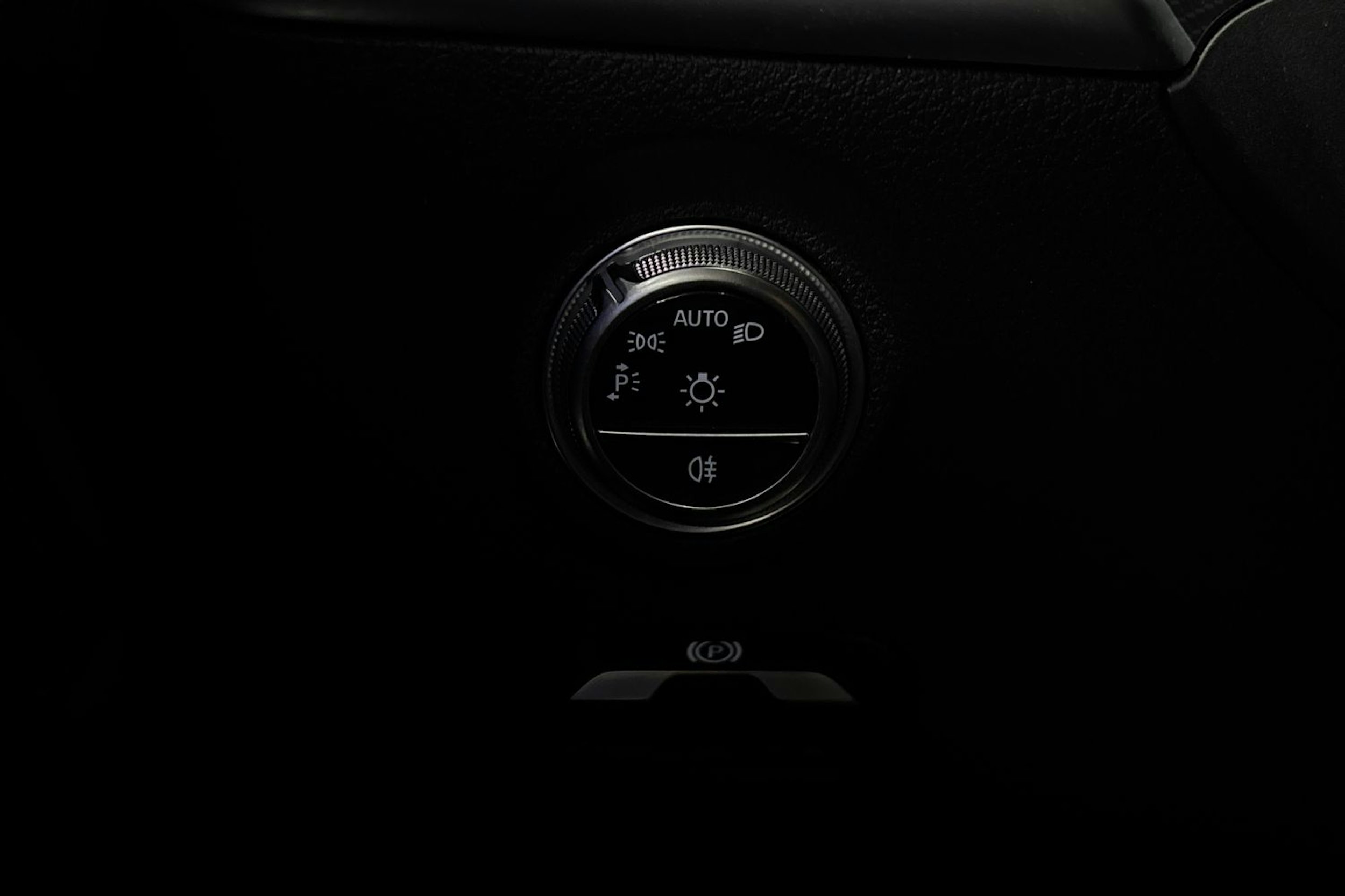vihreä Mercedes-Benz C 2022 kuva 24.