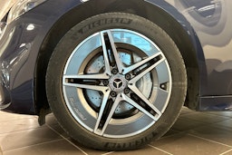 sininen Mercedes-Benz C 2022 kuva 11.