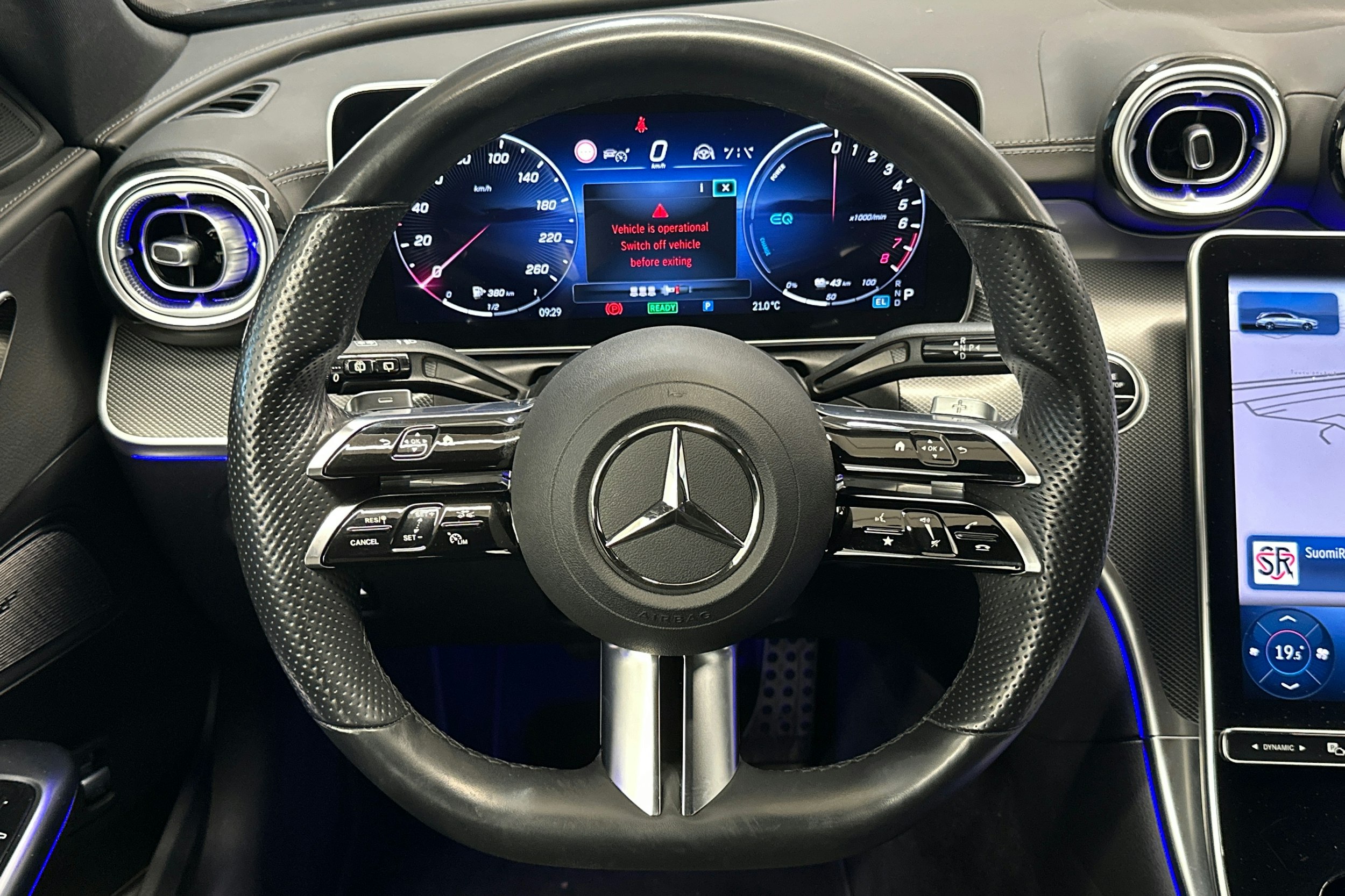 sininen Mercedes-Benz C 2022 kuva 15.