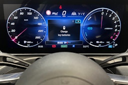 sininen Mercedes-Benz C 2022 kuva 18.