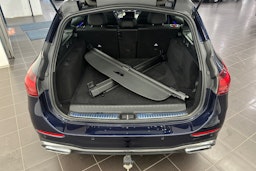 sininen Mercedes-Benz C 2022 kuva 24.