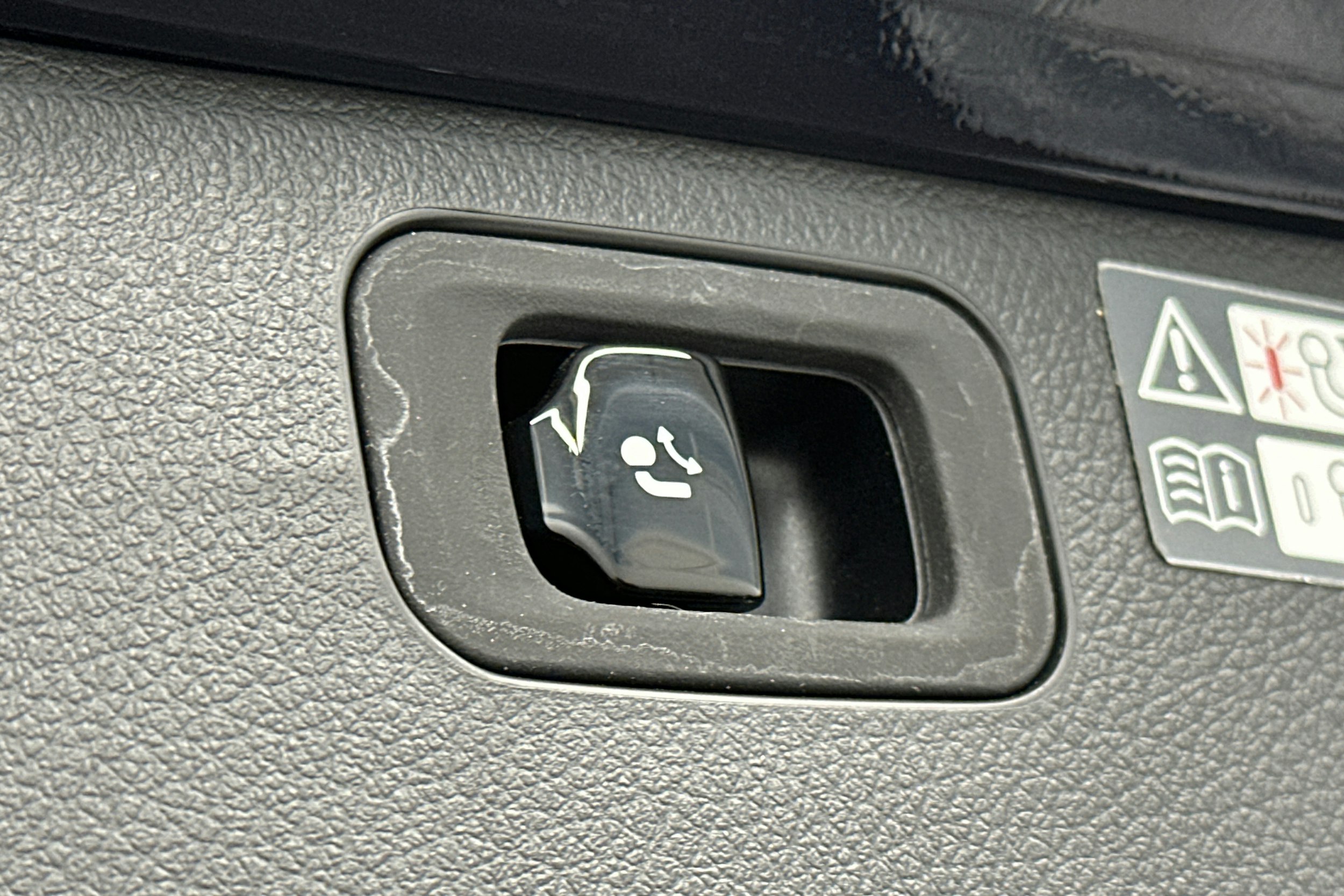 sininen Mercedes-Benz C 2022 kuva 26.
