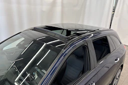 sininen Mercedes-Benz C 2022 kuva 28.