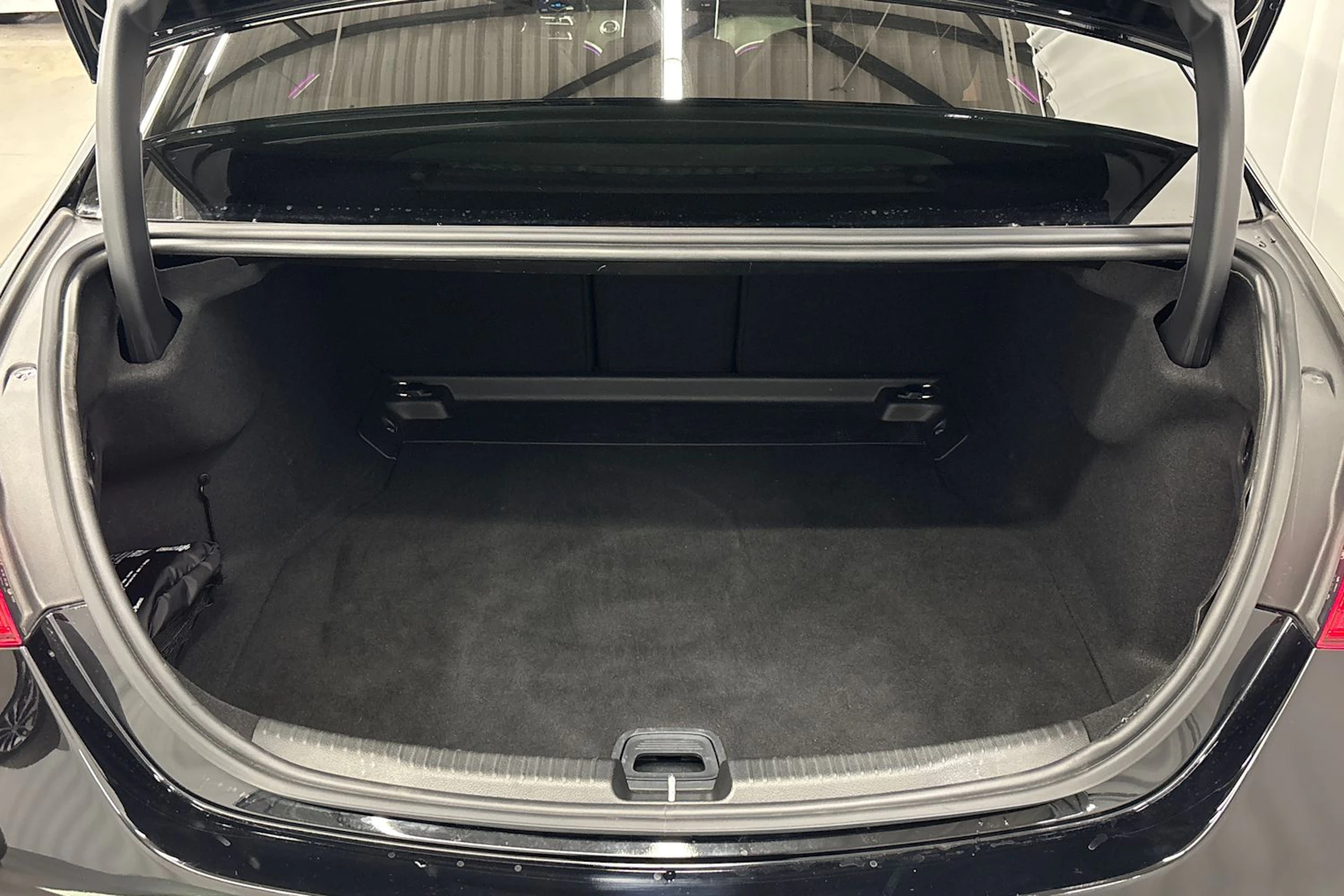 musta Mercedes-Benz C 2022 kuva 12.