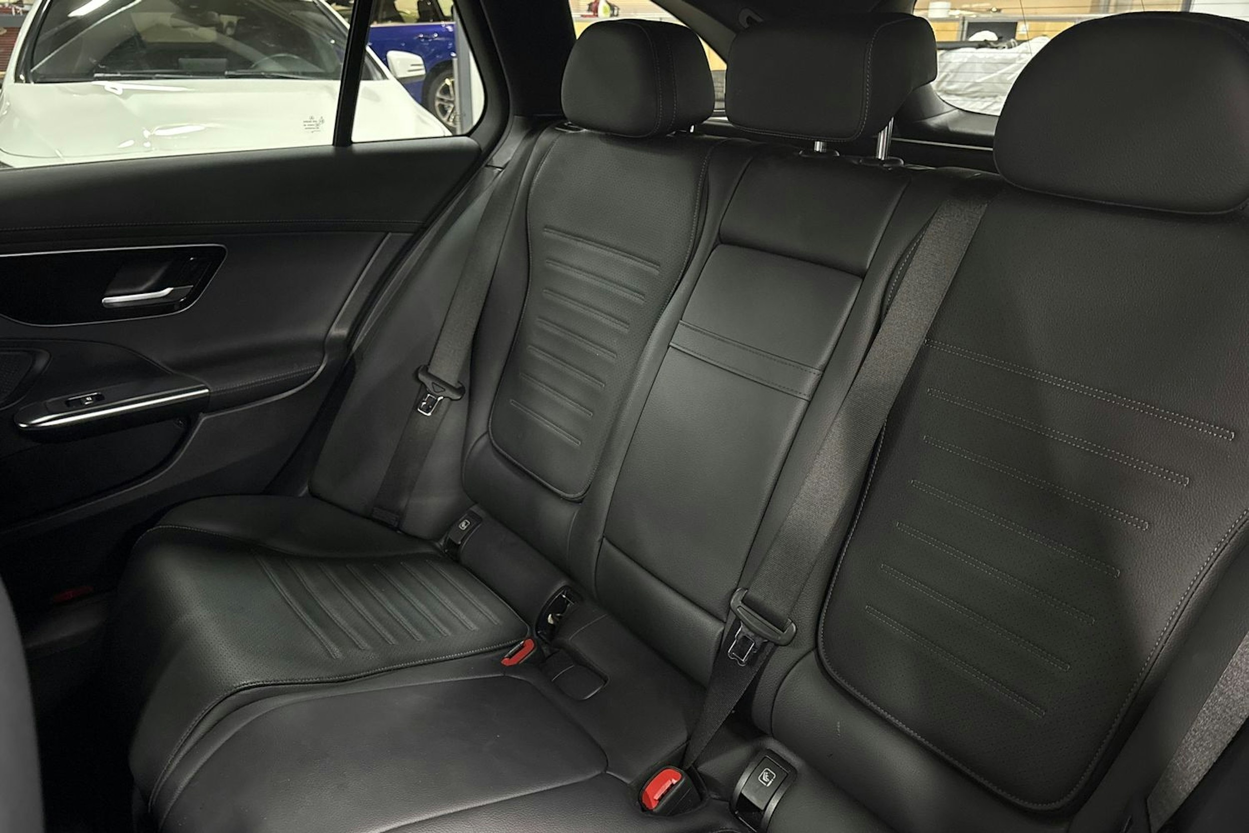 Harmaa Mercedes-Benz C 2022 kuva 11.