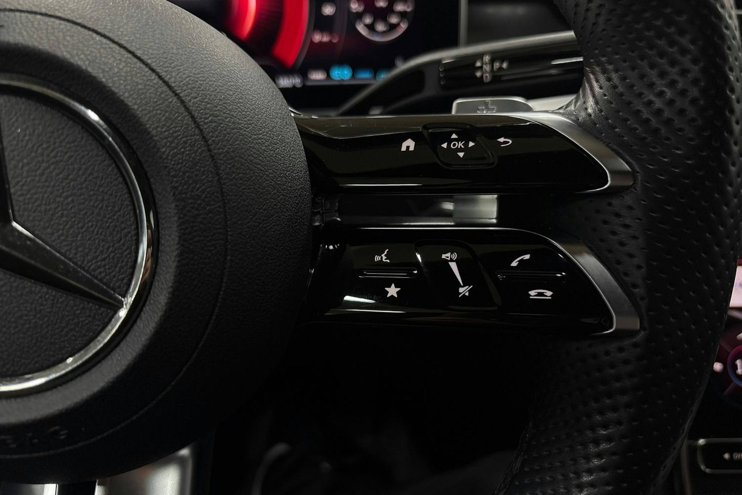 Harmaa Mercedes-Benz C 2022 kuva 14.