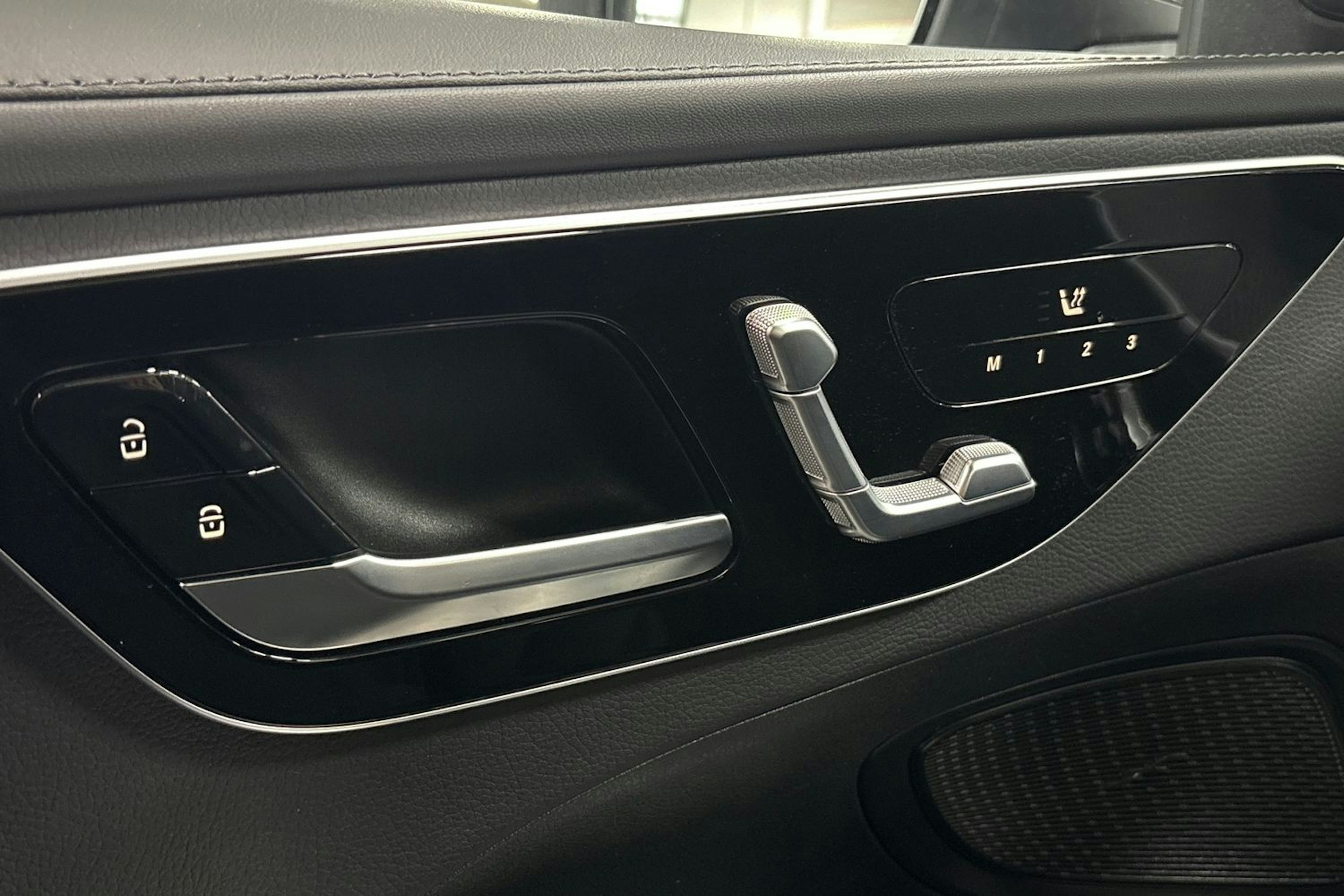 Harmaa Mercedes-Benz C 2022 kuva 22.