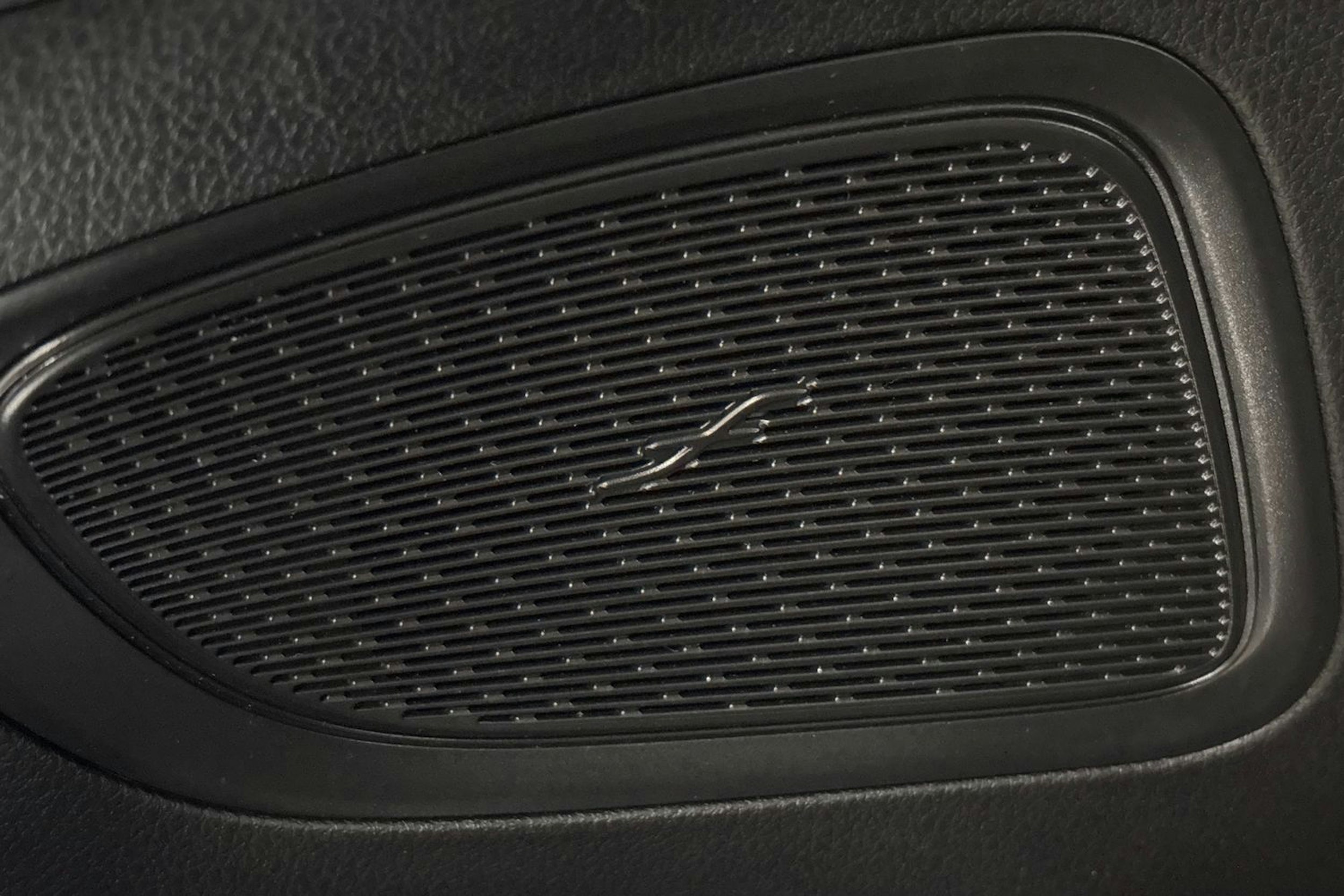 Harmaa Mercedes-Benz C 2022 kuva 24.