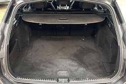 Harmaa Mercedes-Benz C 2022 kuva 25.