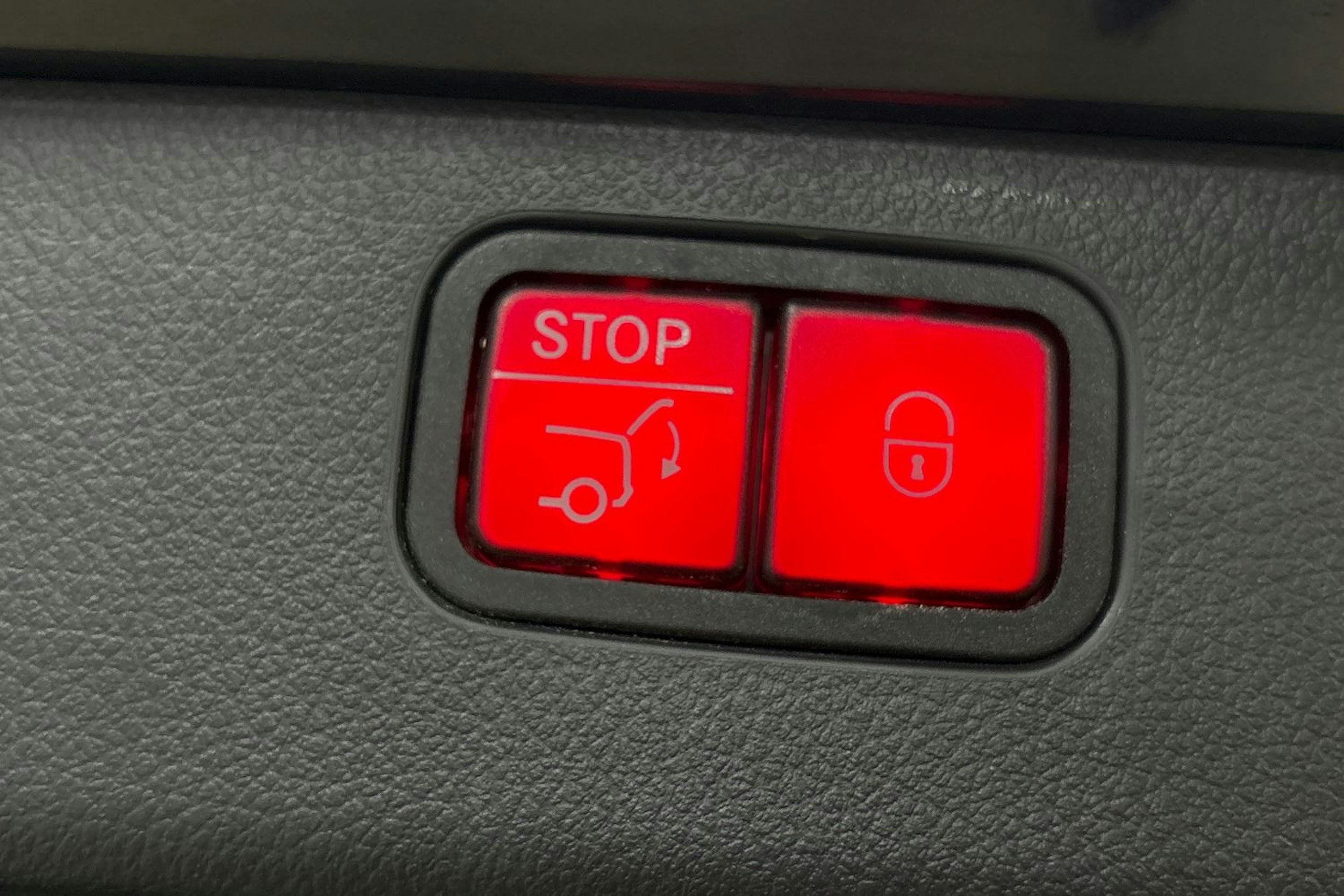 Harmaa Mercedes-Benz C 2022 kuva 26.