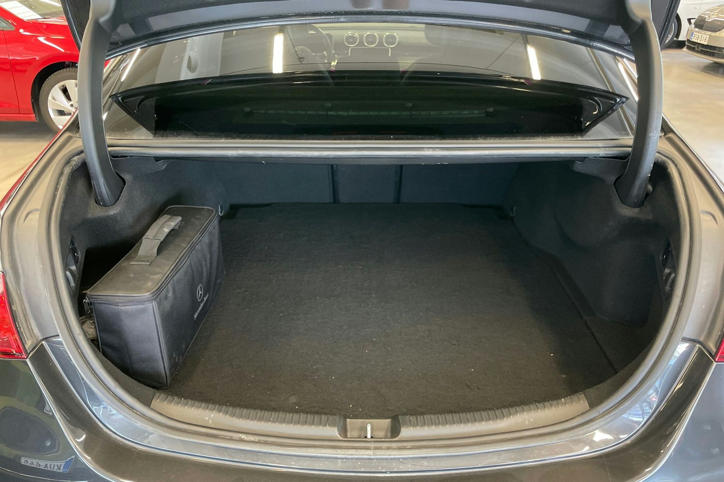 met. harmaa Mercedes-Benz C 2022 kuva 22.