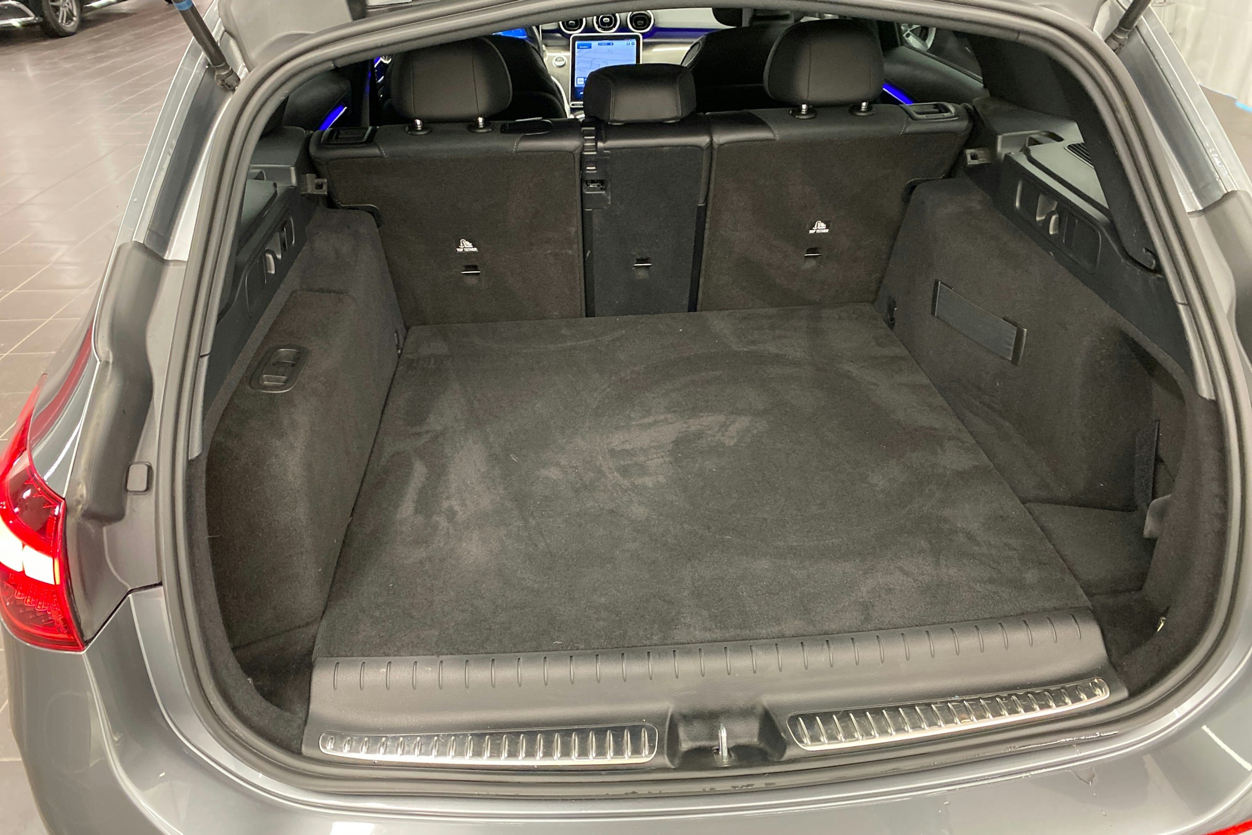 harmaa Mercedes-Benz C 2022 kuva 17.