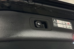 musta Mercedes-Benz C 2023 kuva 16.