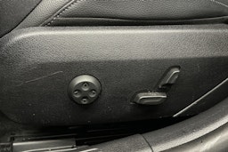 musta Mercedes-Benz C 2023 kuva 18.