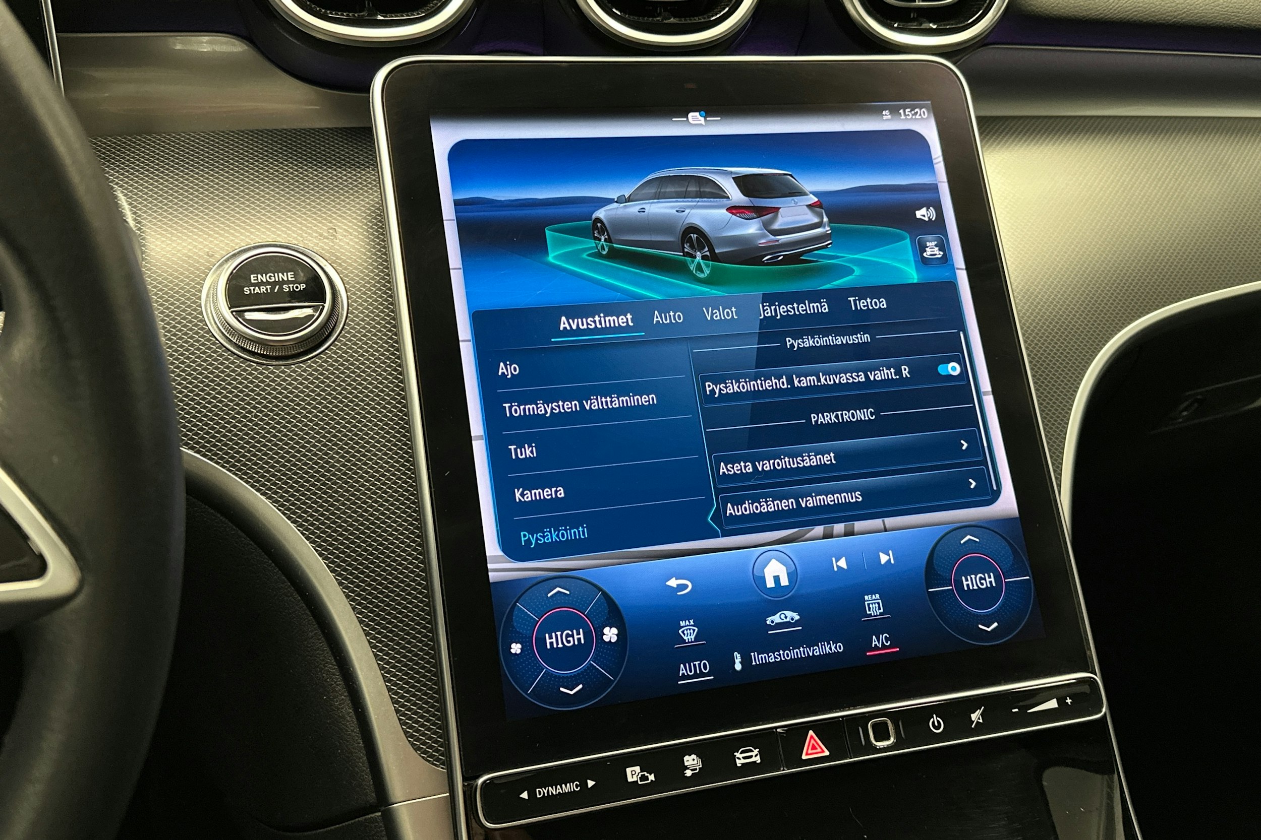 musta Mercedes-Benz C 2023 kuva 28.