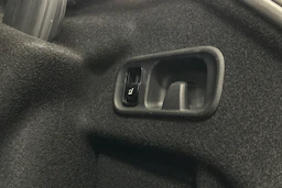 musta Mercedes-Benz C 2023 kuva 18.