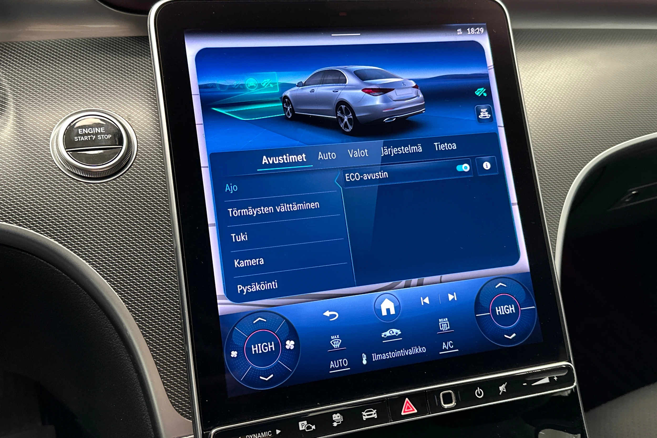 musta Mercedes-Benz C 2023 kuva 26.