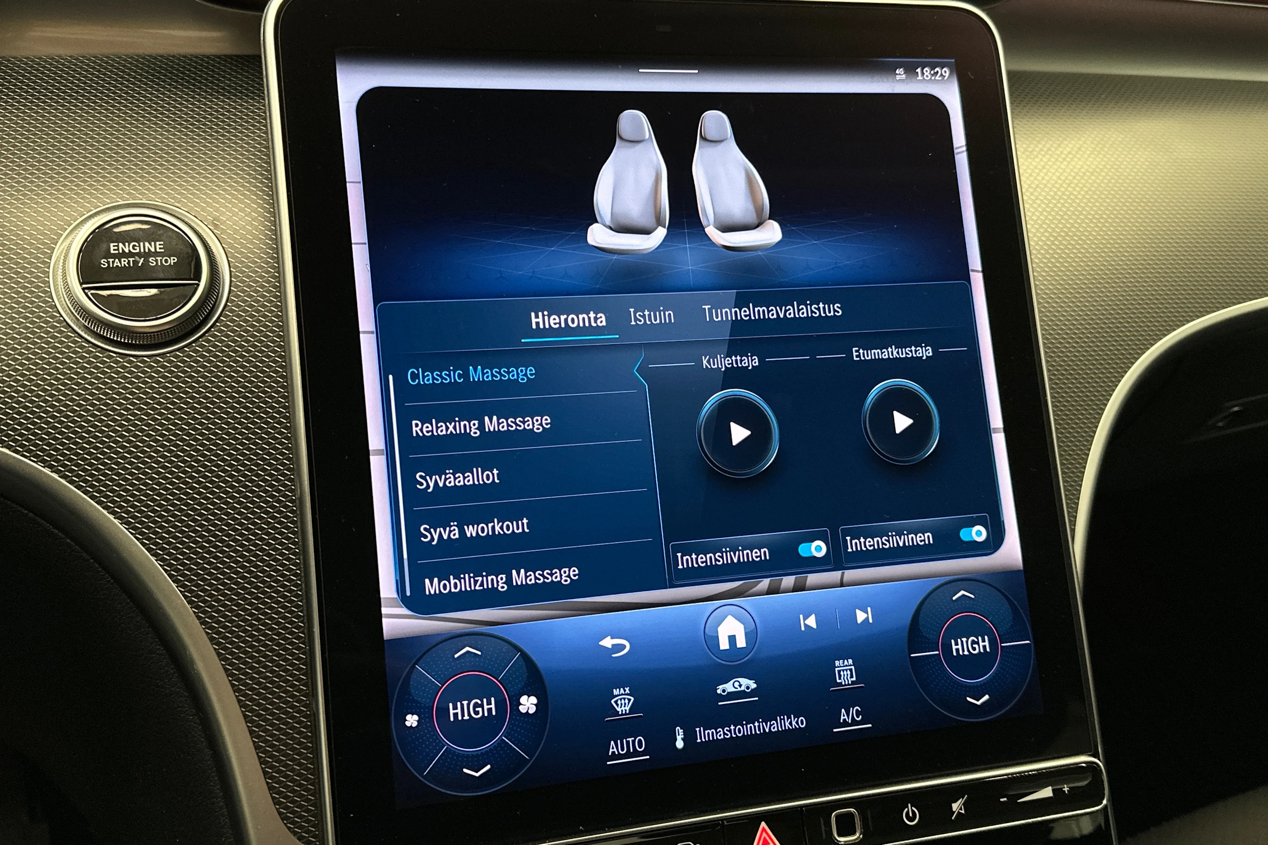 musta Mercedes-Benz C 2023 kuva 27.