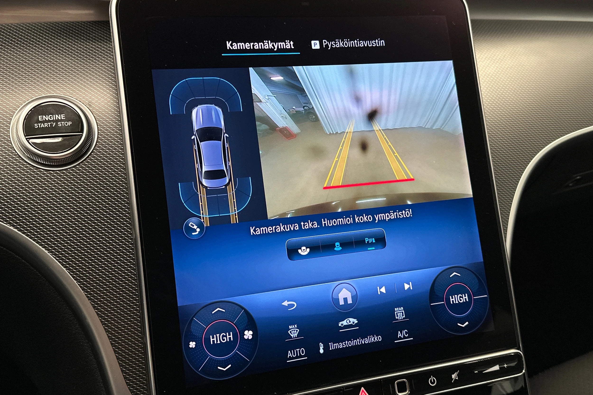 musta Mercedes-Benz C 2023 kuva 33.