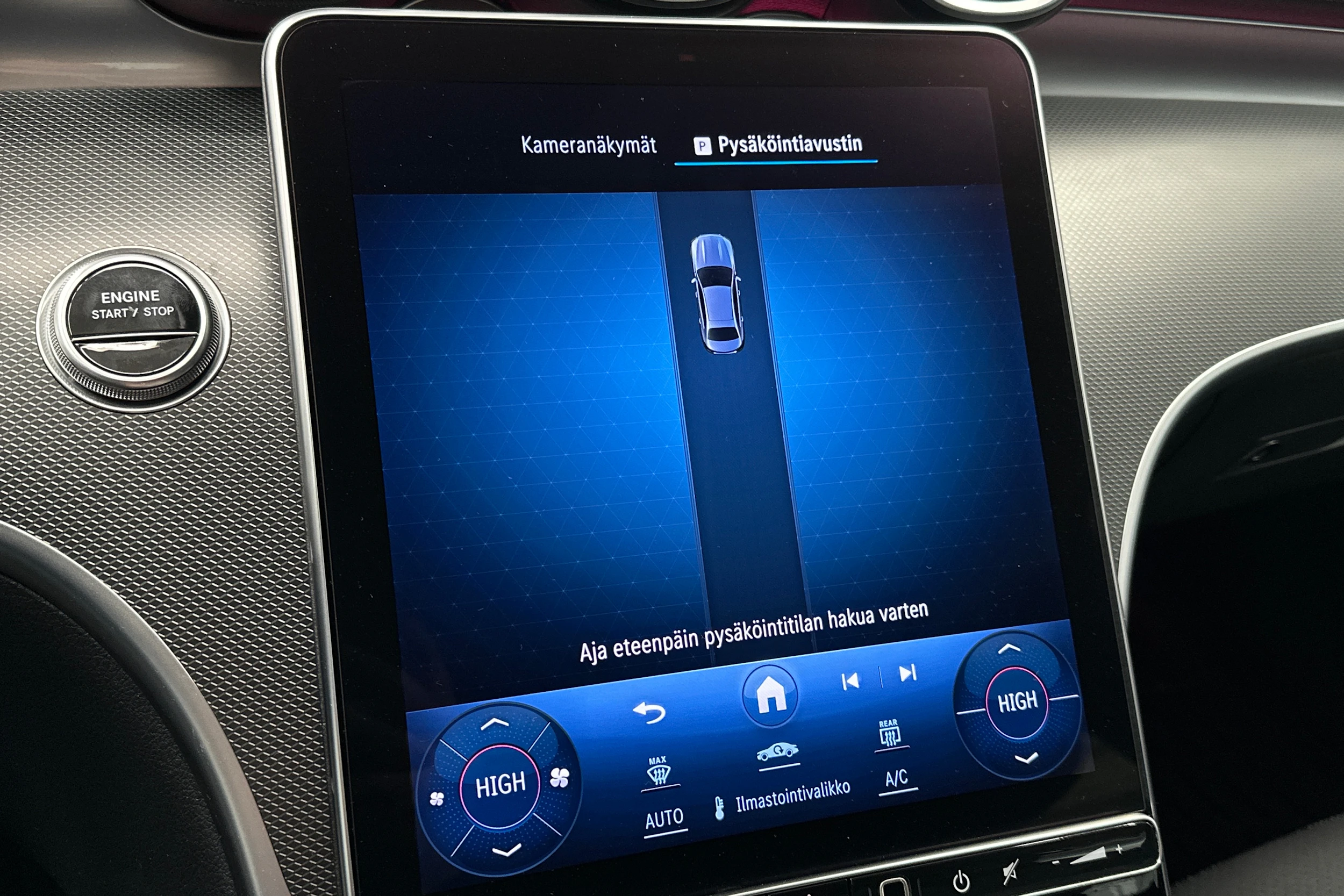 musta Mercedes-Benz C 2023 kuva 34.