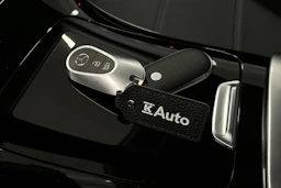 musta Mercedes-Benz C 2023 kuva 38.