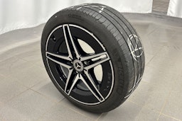 musta Mercedes-Benz C 2023 kuva 11.