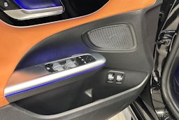 musta Mercedes-Benz C 2023 kuva 14.