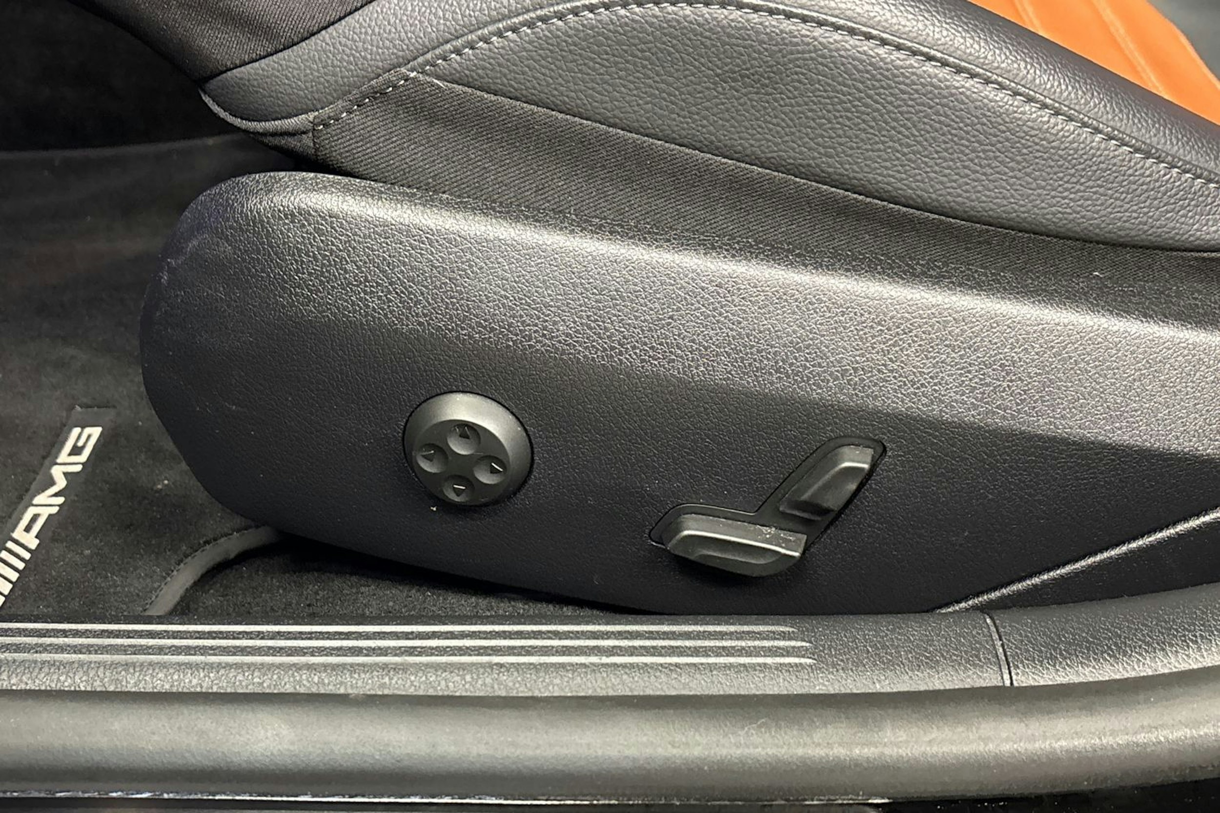 musta Mercedes-Benz C 2023 kuva 15.