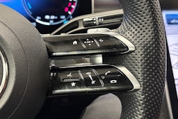 musta Mercedes-Benz C 2023 kuva 18.