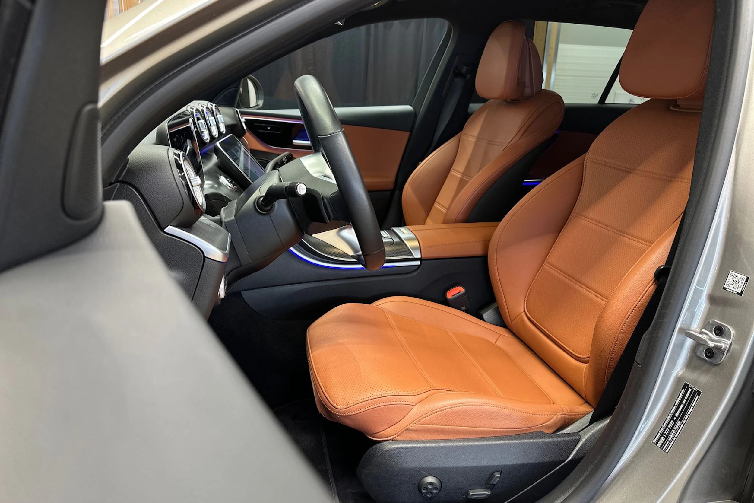 harmaa Mercedes-Benz C 2023 kuva 13.