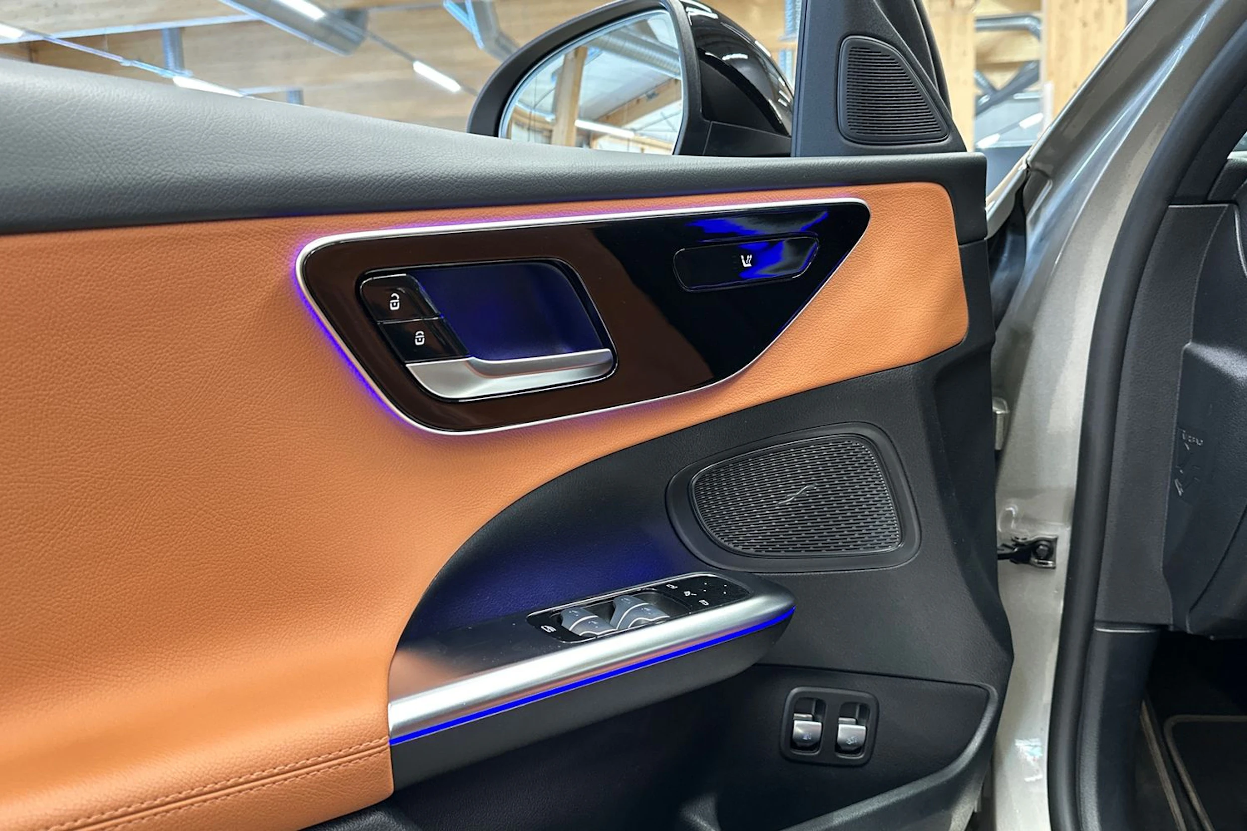 harmaa Mercedes-Benz C 2023 kuva 25.