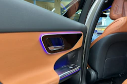 harmaa Mercedes-Benz C 2023 kuva 26.