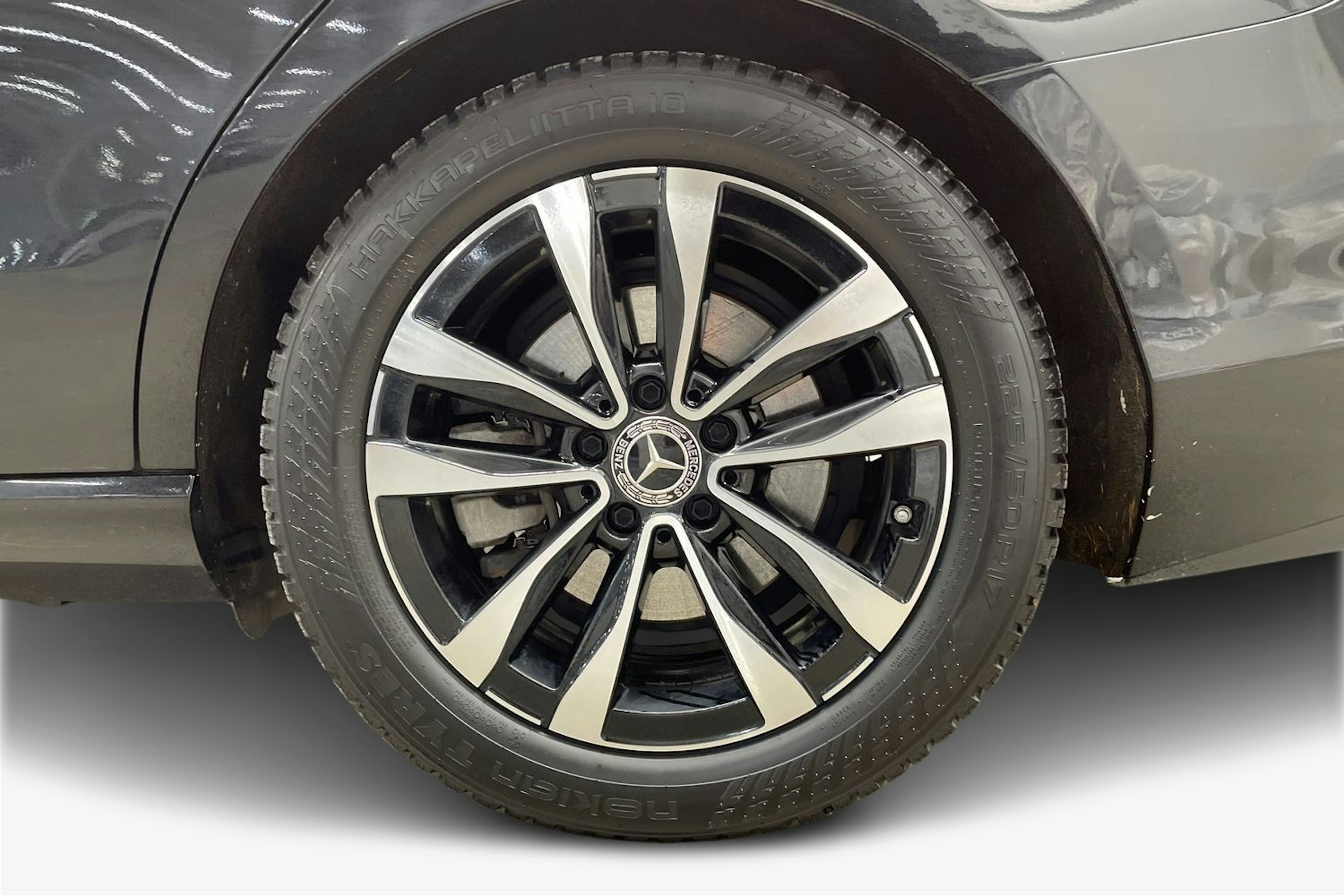 musta Mercedes-Benz C 2023 kuva 11.