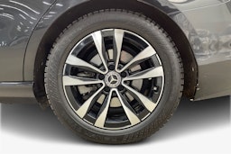 musta Mercedes-Benz C 2023 kuva 11.