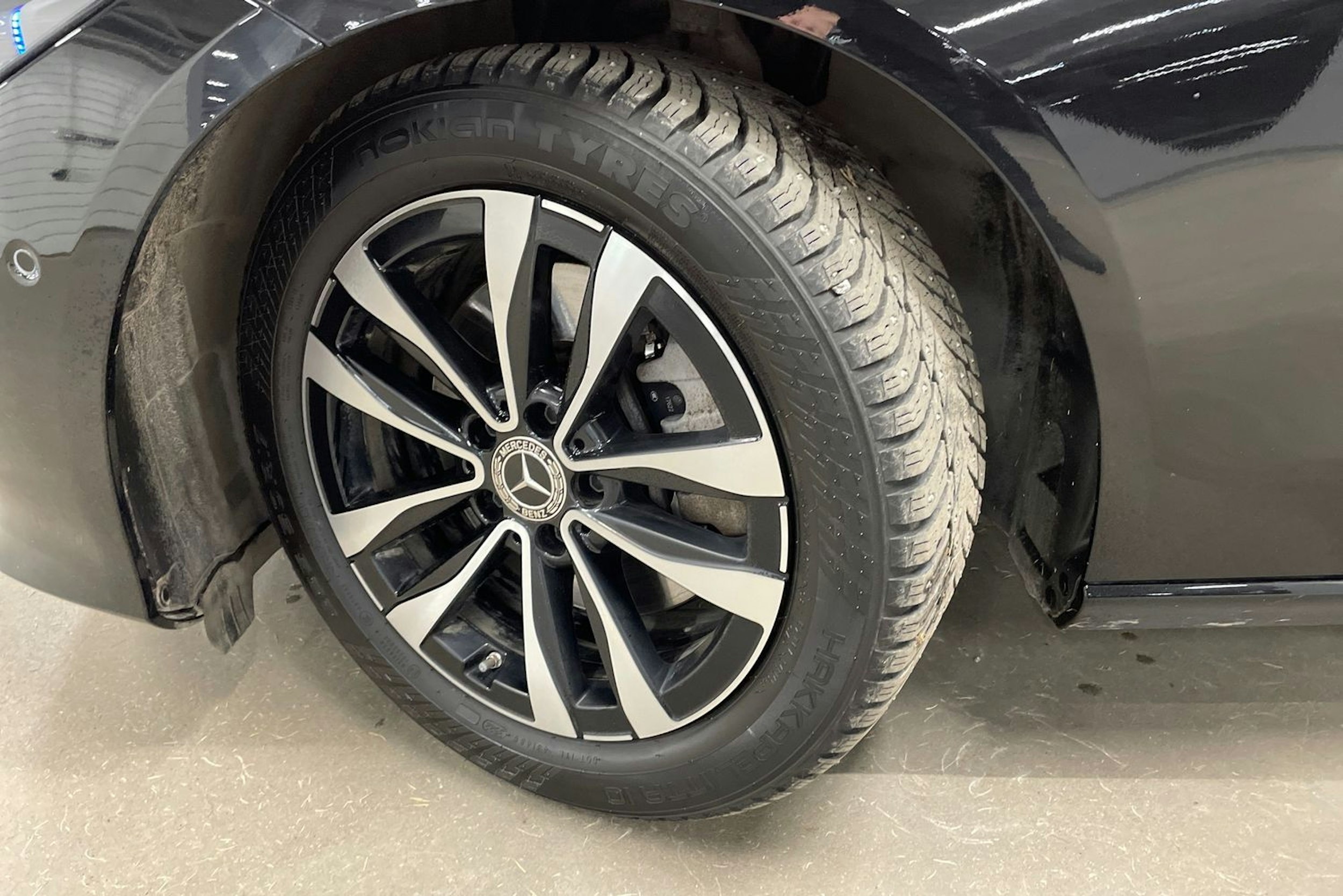 musta Mercedes-Benz C 2023 kuva 13.