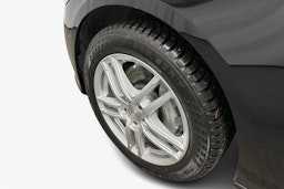 musta Mercedes-Benz C 2023 kuva 11.