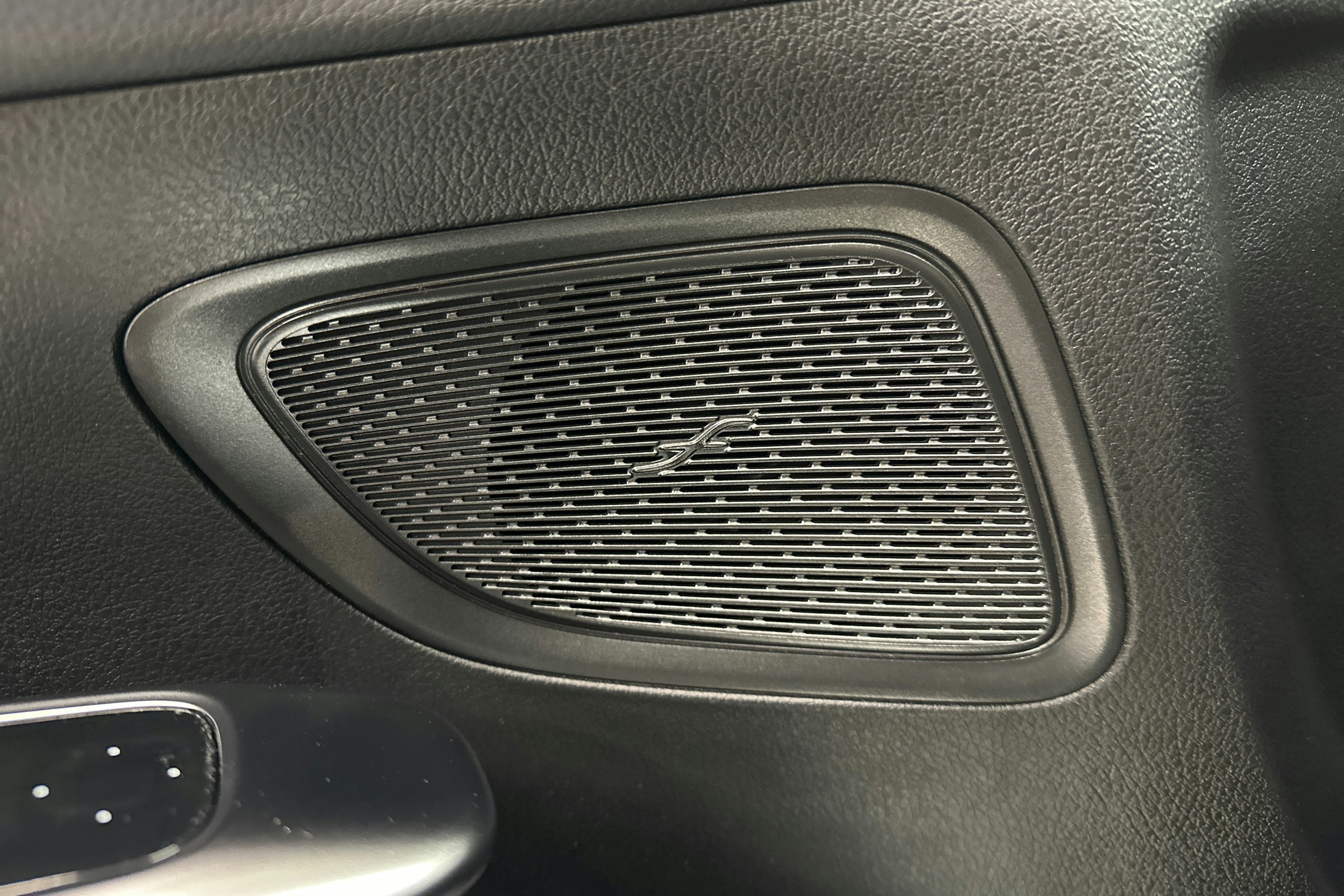 musta Mercedes-Benz C 2023 kuva 19.