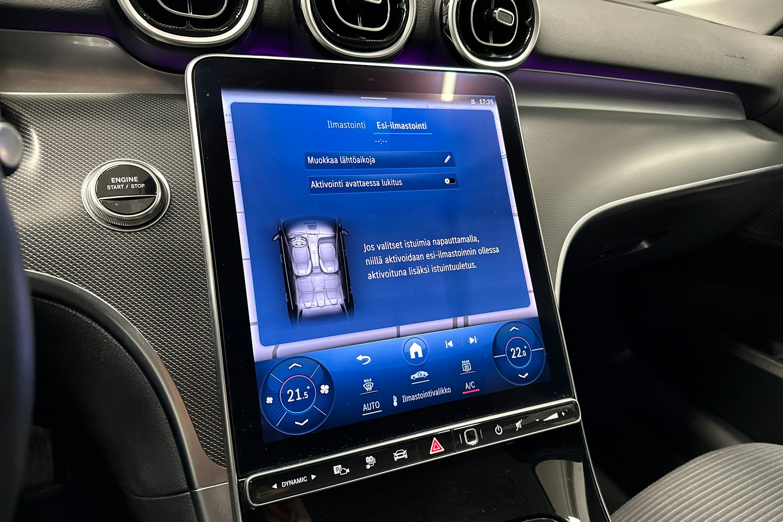 musta Mercedes-Benz C 2023 kuva 23.