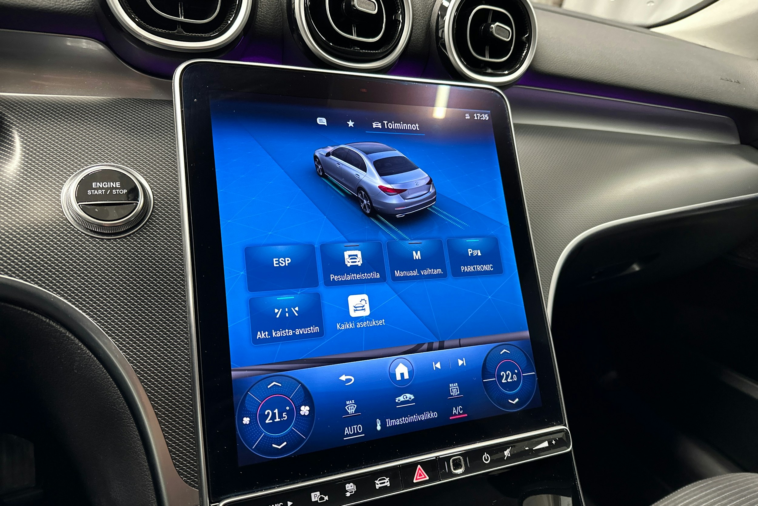 musta Mercedes-Benz C 2023 kuva 24.