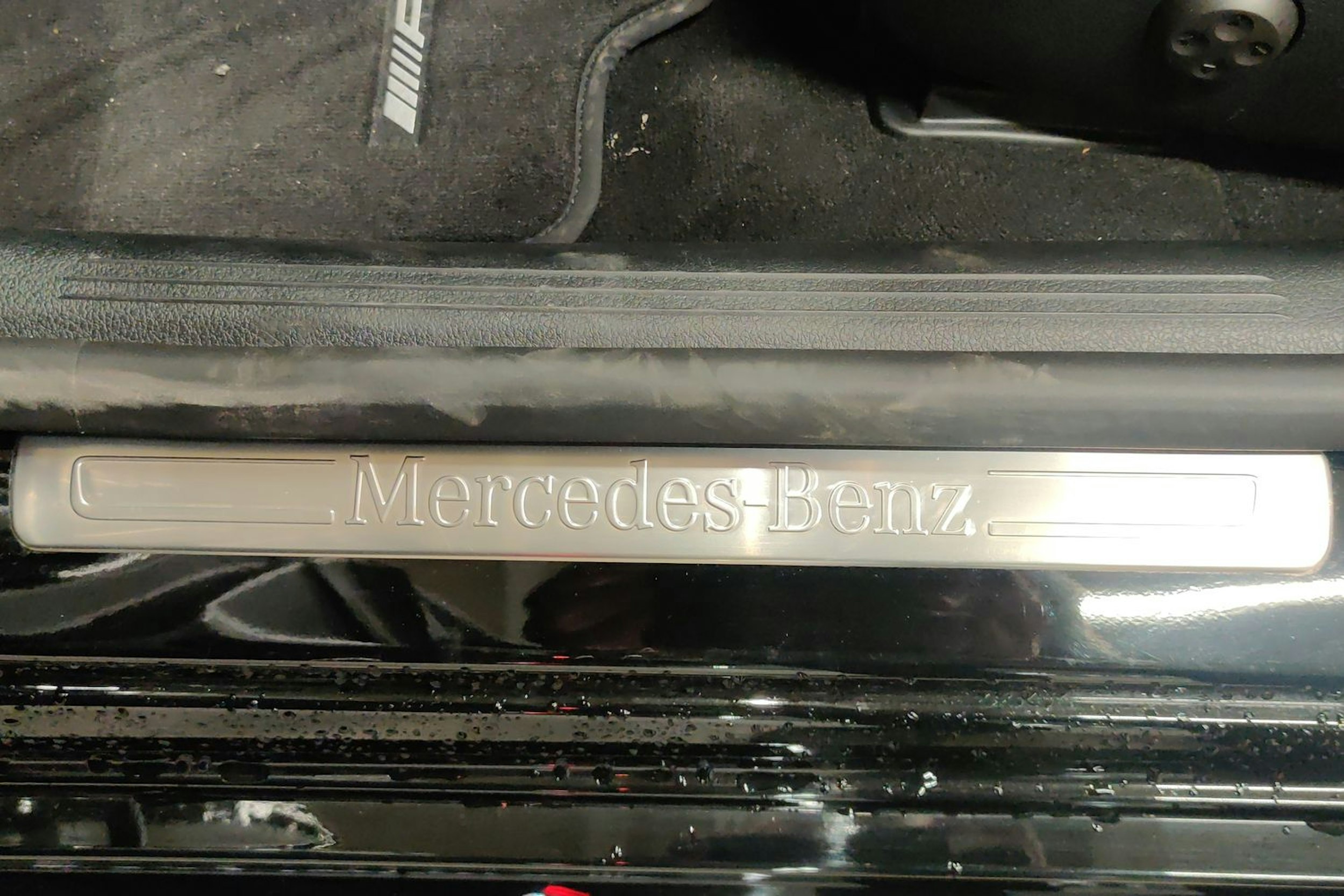 musta Mercedes-Benz C 2024 kuva 27.