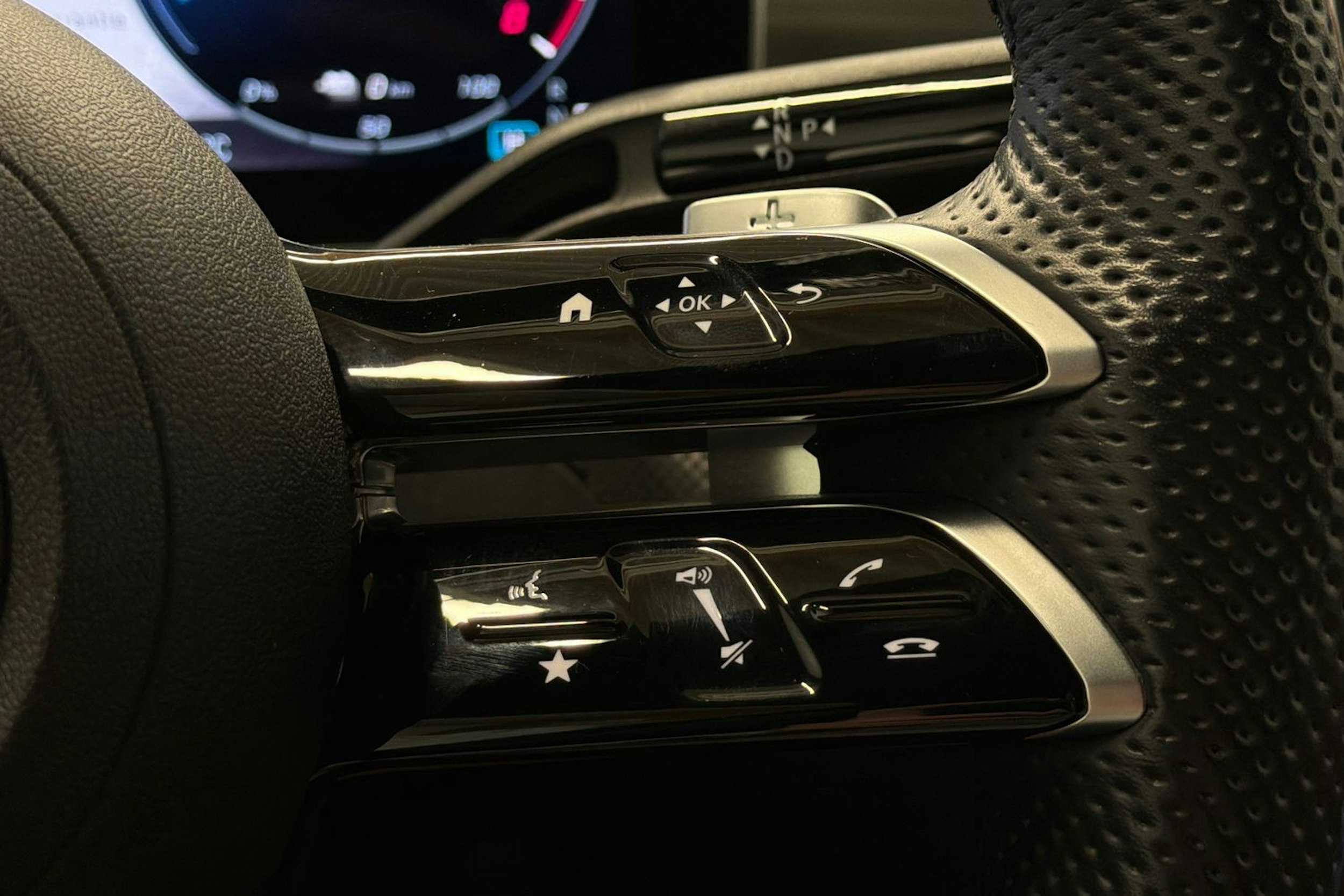 harmaa Mercedes-Benz C 2023 kuva 15.