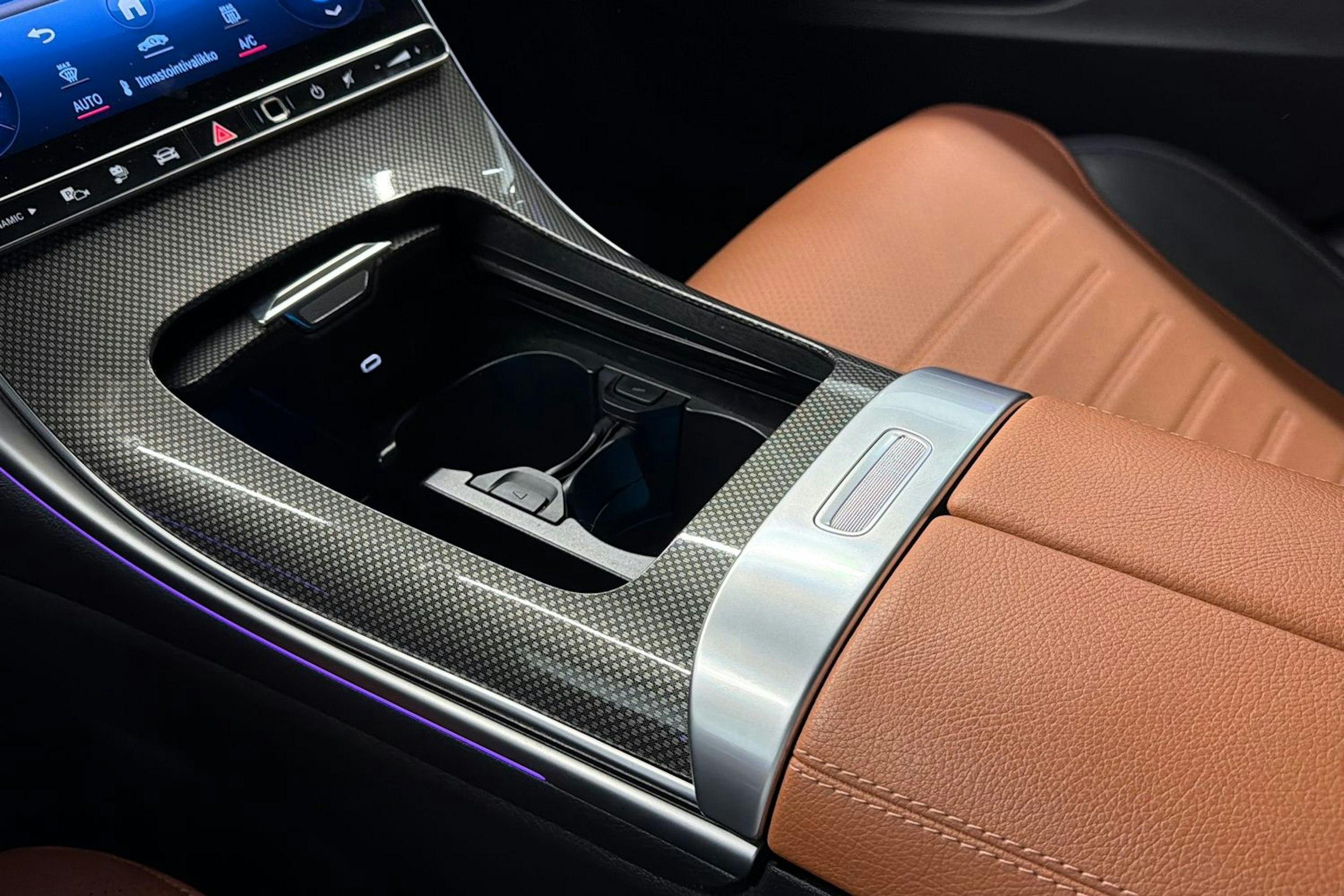 harmaa Mercedes-Benz C 2023 kuva 25.