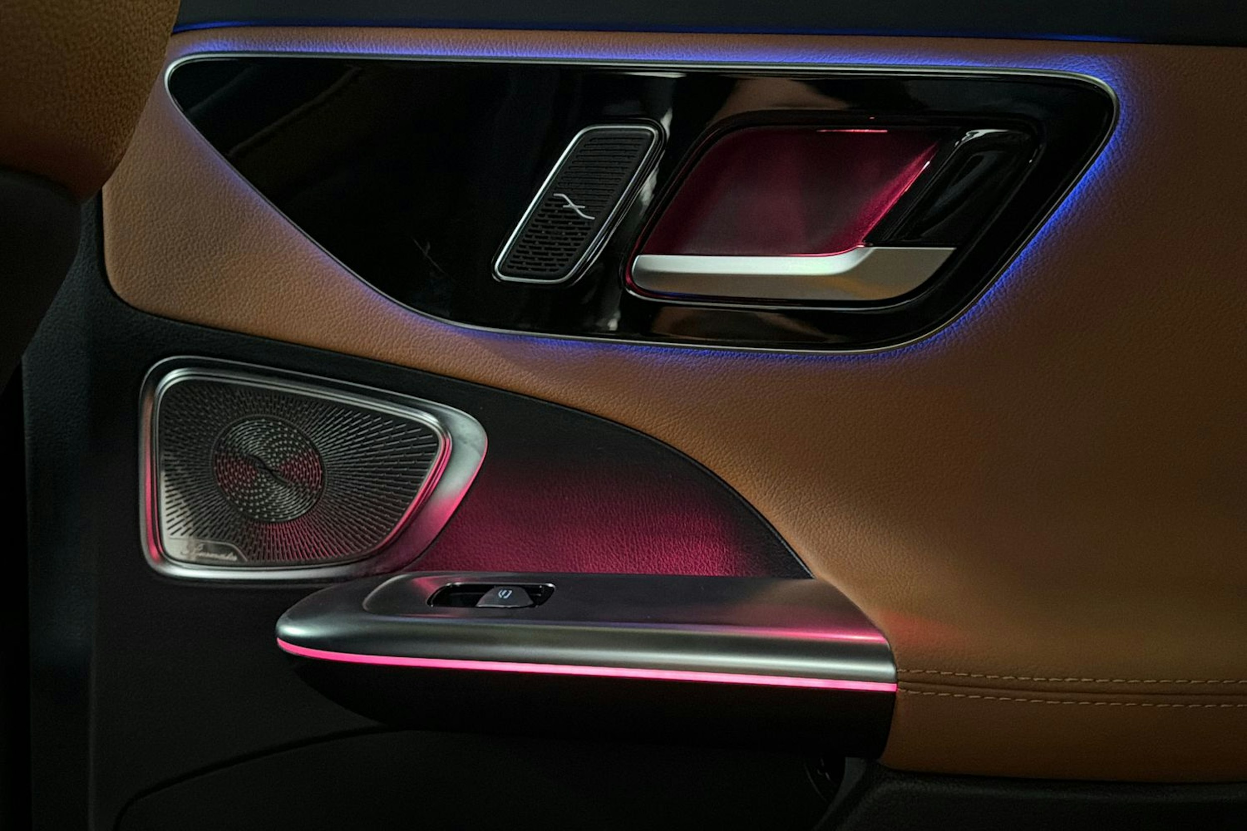 harmaa Mercedes-Benz C 2023 kuva 29.