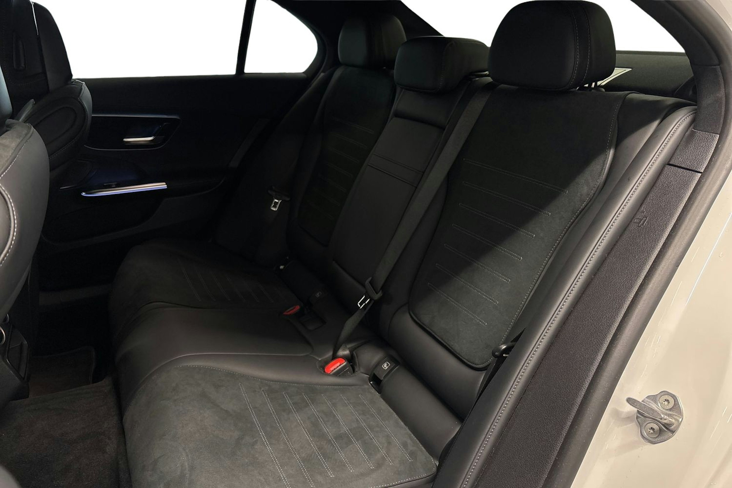 vihreä Mercedes-Benz C 2023 kuva 10.