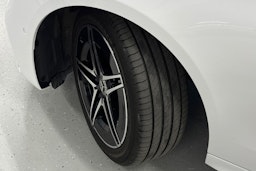 vihreä Mercedes-Benz C 2023 kuva 13.