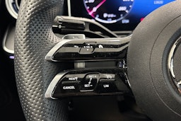 vihreä Mercedes-Benz C 2023 kuva 18.