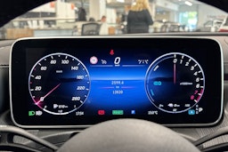 vihreä Mercedes-Benz C 2023 kuva 19.